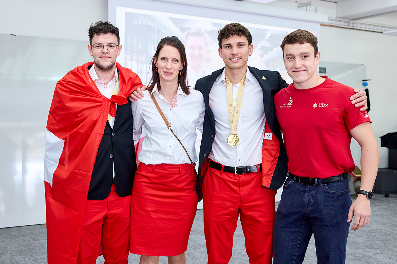 EuroSkills; Leonardo Soares Sousa, Marlon Matthieu e gli allenatori Anna-Leena Marti e Ralf Boltshauser